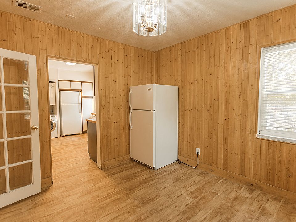 1837 Baseline Dining Area
