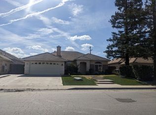 10901 Mirage Dr, Bakersfield, CA 93311