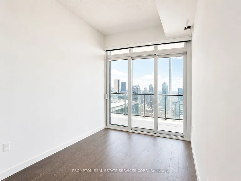 3 Concord Cityplace Way #Penthouse 8105 — Photo 18