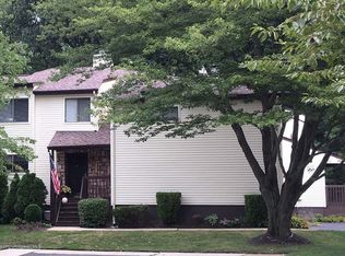 24 Kennedy Ct, Middletown, NJ 07748