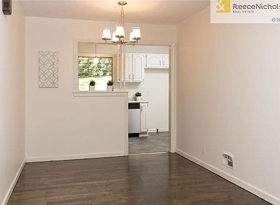 4th image of 307 E Sweeney Blvd