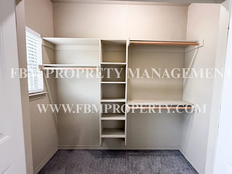 472 Pecan Hollow St — Photo 13
