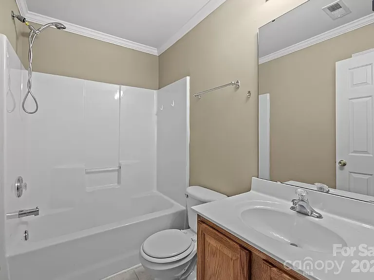 7607 Abigail Glen Dr — Photo 15