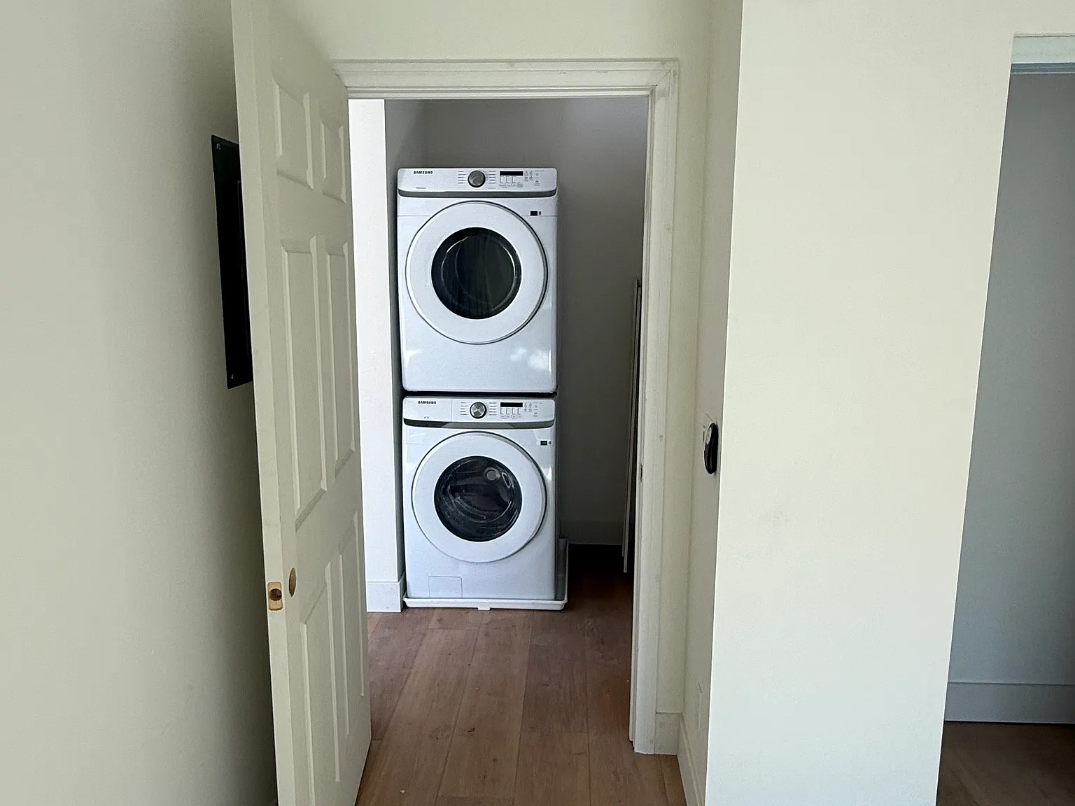 1 bed, 500 sqft, $2,450 — Photo 2