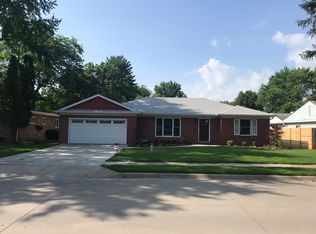 425 River St, Iowa City, IA 52246