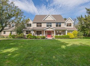 43 Bailey Rd, Southampton, NY 11968