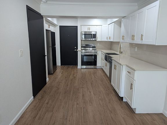 3rd image of 810 E Colter St APT 2