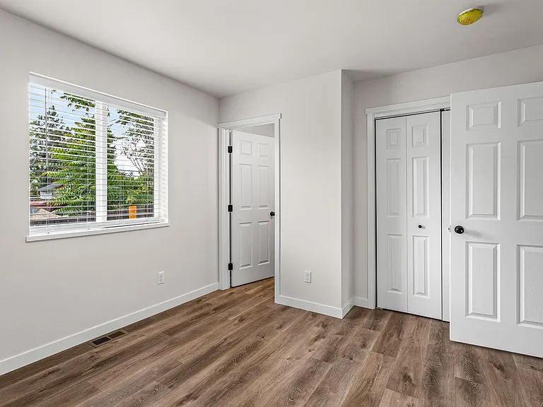 1302 S 14th Ave — Photo 39