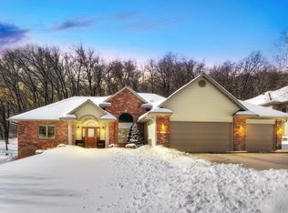 1143 Aspen Valley Dr, Onalaska, WI 54650