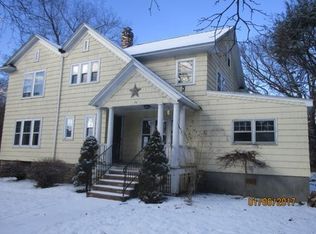 39 Creswell Rd, Worcester, MA 01602