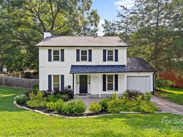 11401 Lone Star Cir, Charlotte, NC 28226