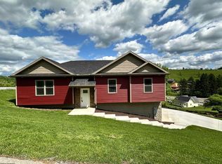 106 High Pointe Dr, Fairmont, WV 26554