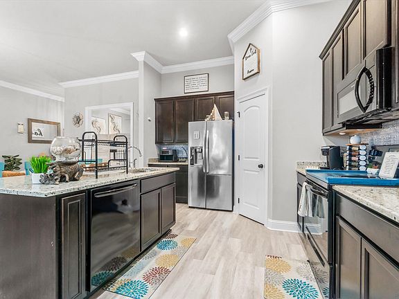 5th image of 13700 Fig Dr
