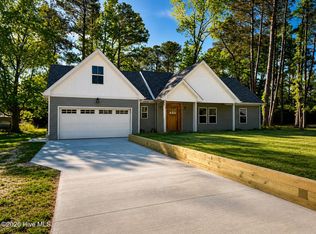 148-148A Coinjock Canal Rd, Coinjock, NC 27923