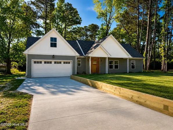148a Coinjock Canal Road, Coinjock, NC 27923