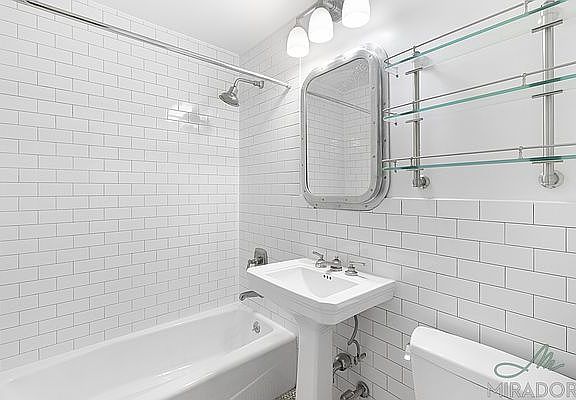5th image of 127 4th Ave APT 2H