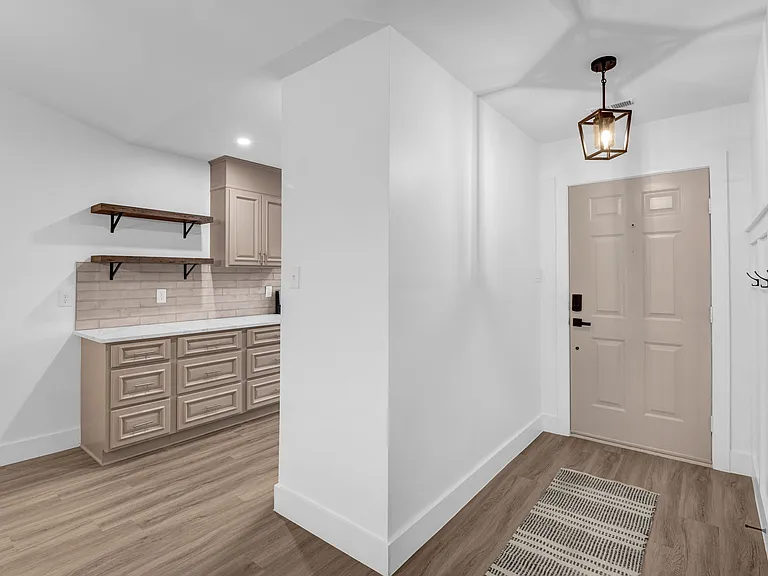 1413 Grantland Pl — Photo 5