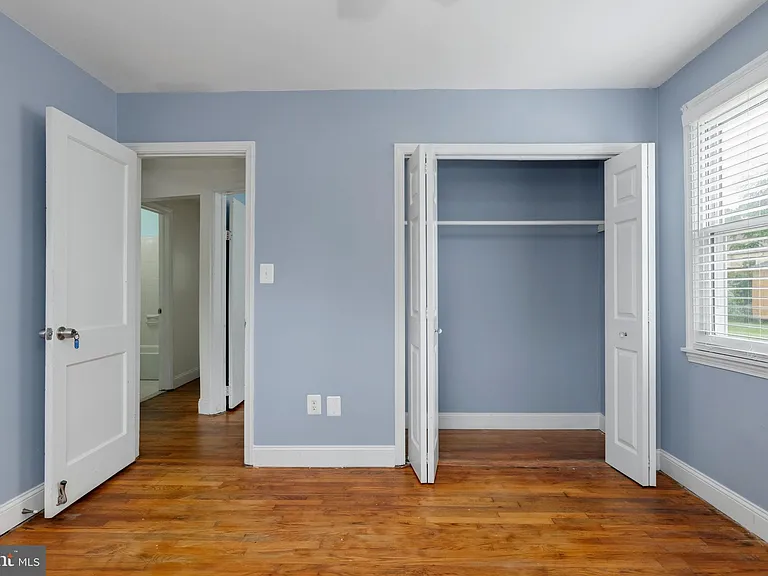 6823 Barrett Rd — Photo 16