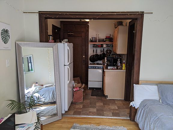 4th image of 1564 Selby Ave APT B