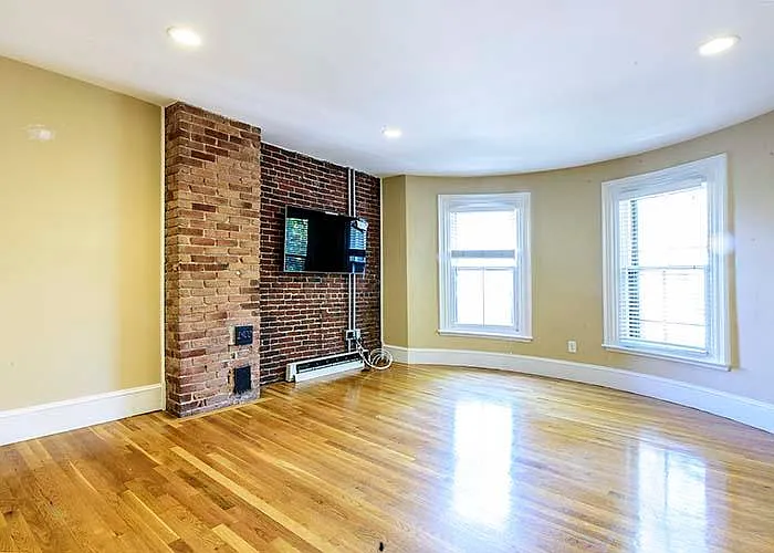 2 bed, 617 sqft, $3,100 — Photo 1