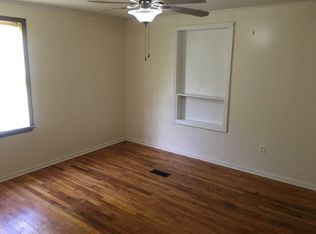 102 W P Lowery Rd, Eastman, GA 31023