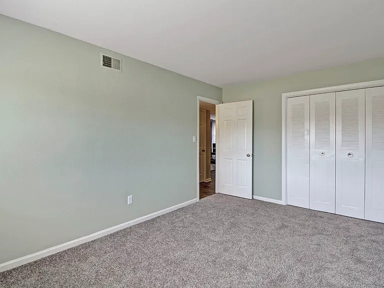 2112A Criston Dr — Photo 15