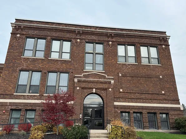 460 Broadway St APT 201, South Haven, MI 49090