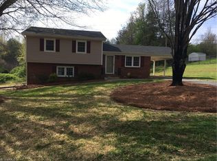 1512 Banbridge Rd, Kernersville, NC 27284