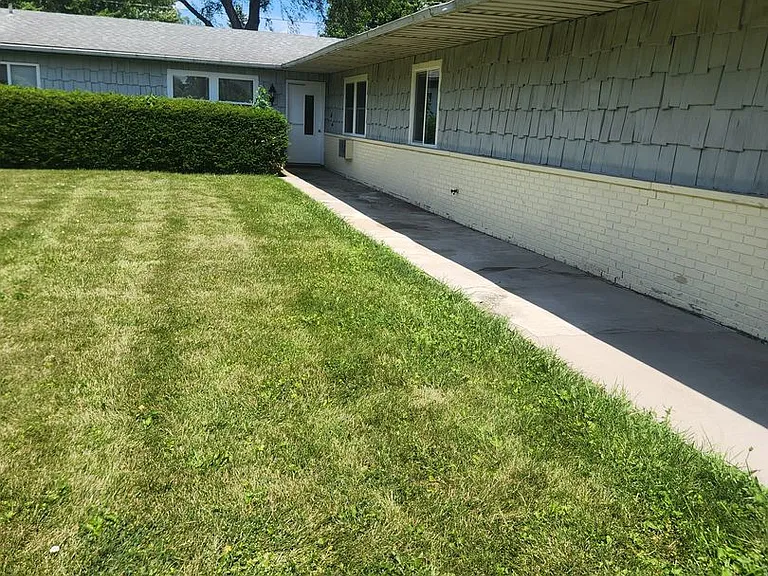 1124 Lake Forest Dr #A-C — Photo 9