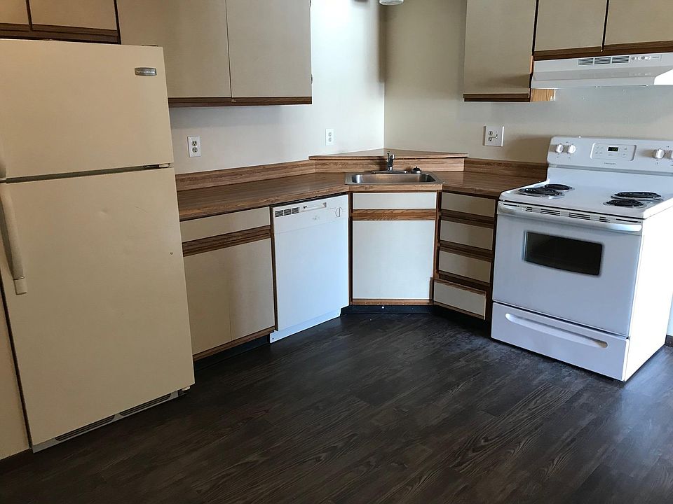 1st image of 1606 Sunrise Lakes Dr APT 2