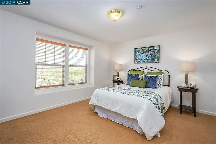 5325 Sherwood Way — Photo 5