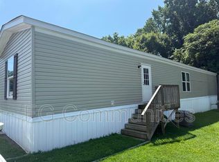 176 Sides Meadow Dr, Winston Salem, NC 27107