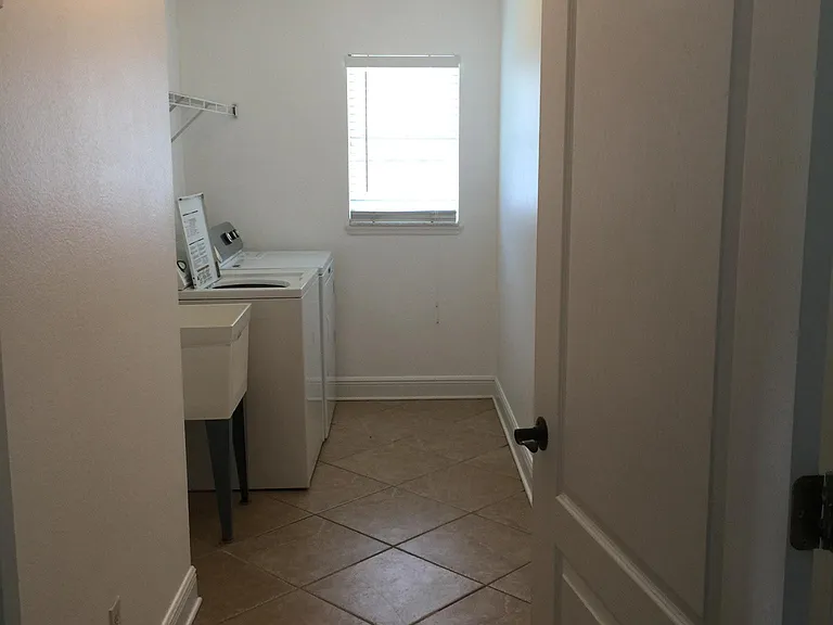 1467 Malaluka St — Photo 11
