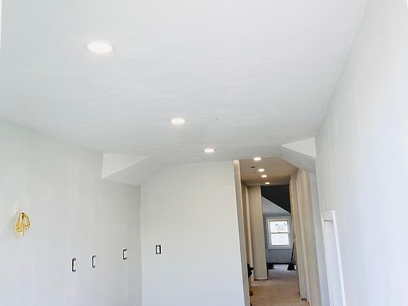 Kitchen . pic 1