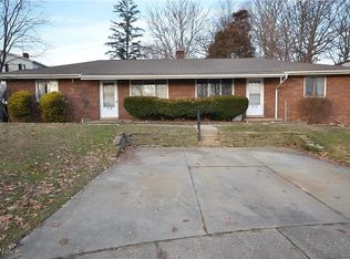 1361 Brittain Woods Rd, Akron, OH 44310