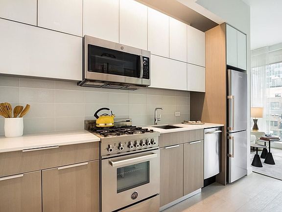 3rd image of 242 W 53rd St APT 15F