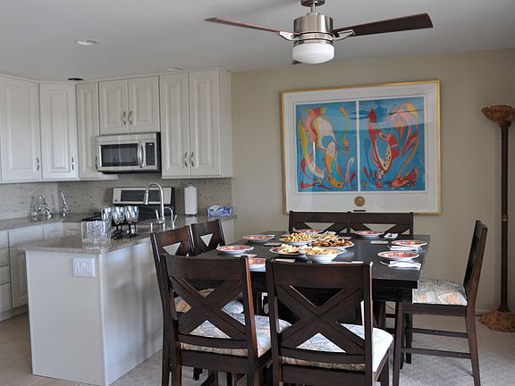 3rd image of 924 Saint Charles Pl #1