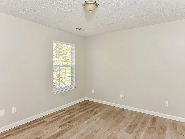 2521 Meadow Pond Trl — Photo 17
