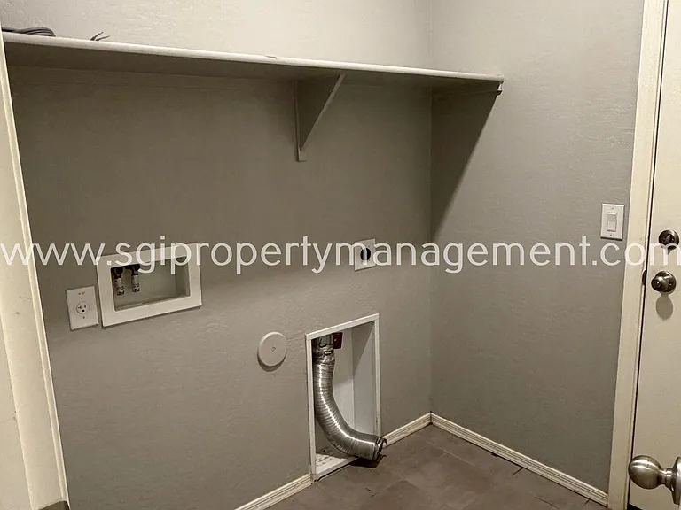 3214 N Pleasant View Ln — Photo 5