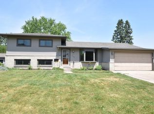 706 W Rogers St, Hartford, WI 53027