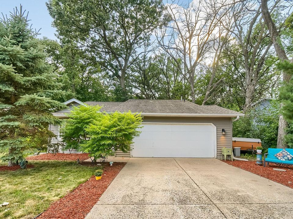 1st image of 13361 Wellington Cir