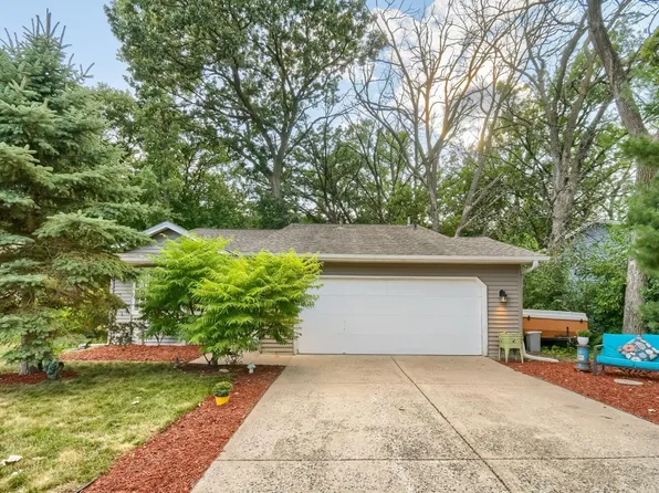 13361 Wellington Cir, Champlin, MN 55316