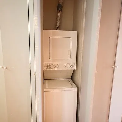 Rented by Nooklyn NYC LLC | media 24