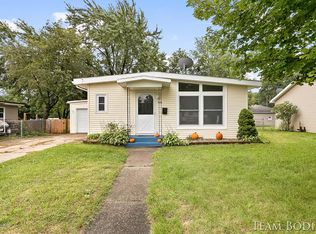 1038 Marcia St SW, Wyoming, MI 49509