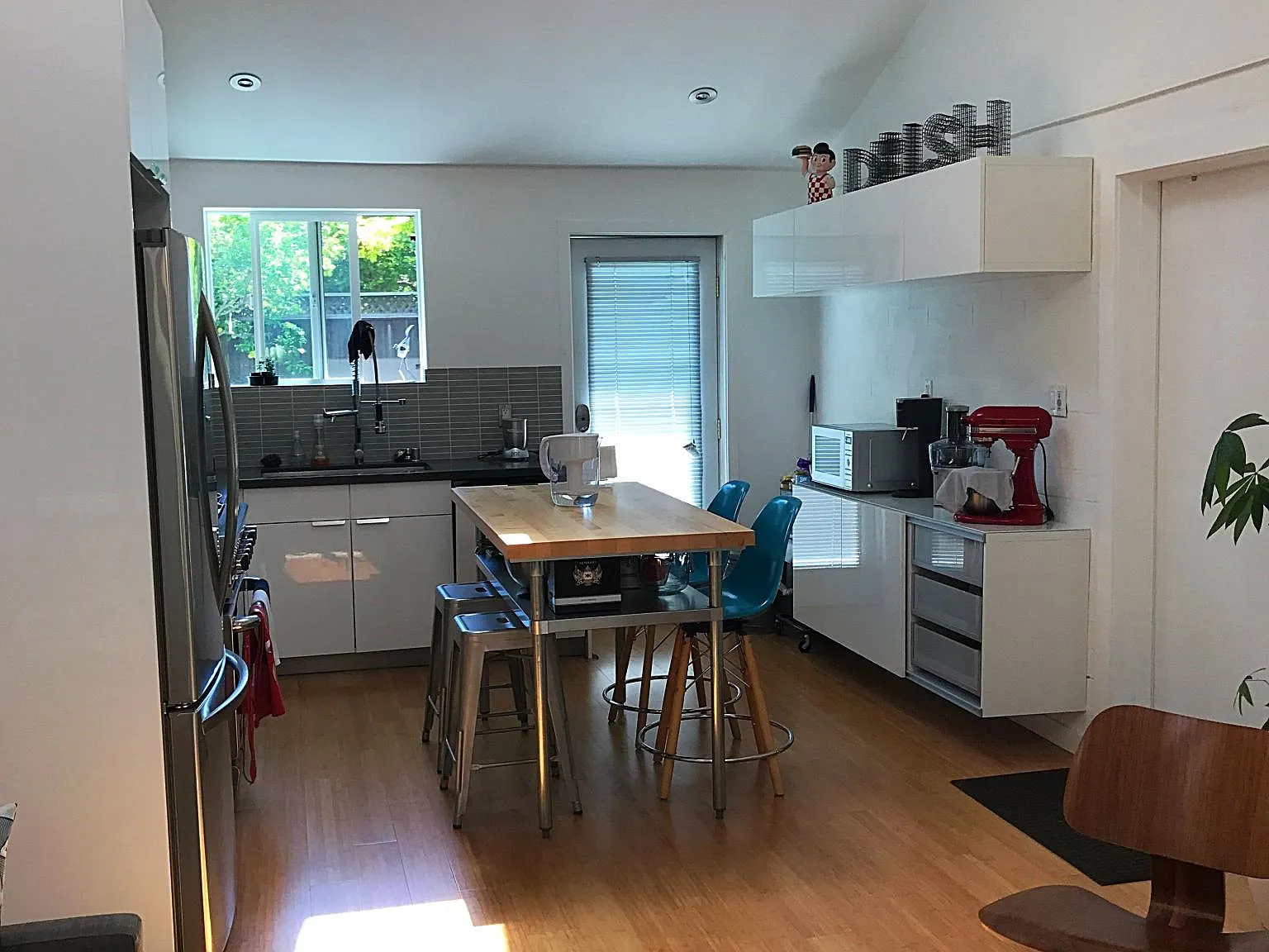 182 Alexander Ave — Photo 4