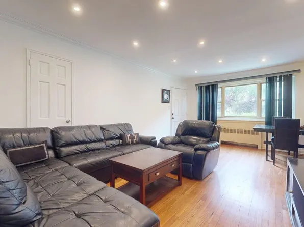 150-20 Jewel Avenue image 7 of 26