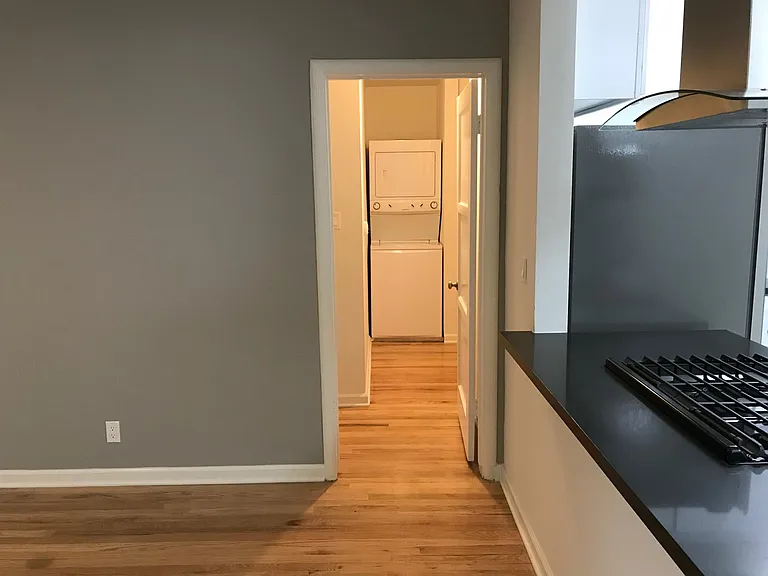 143 N Maple St #143 — Photo 8
