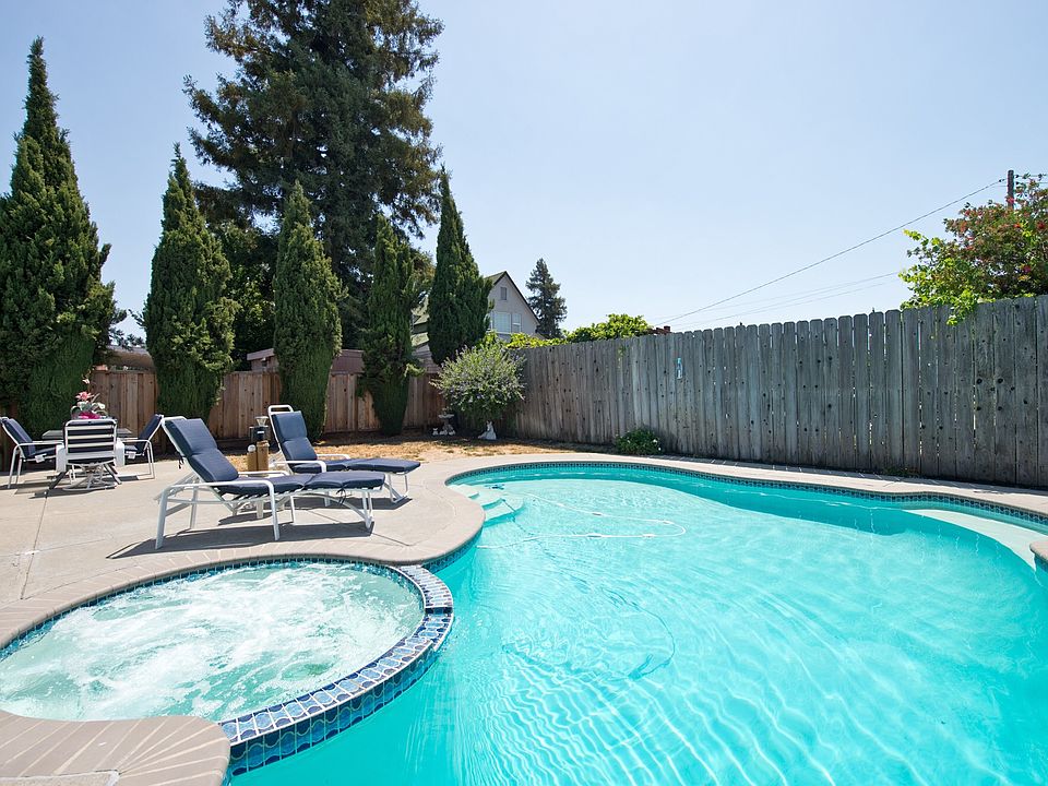 2nd image of 4111 Heyer Ave