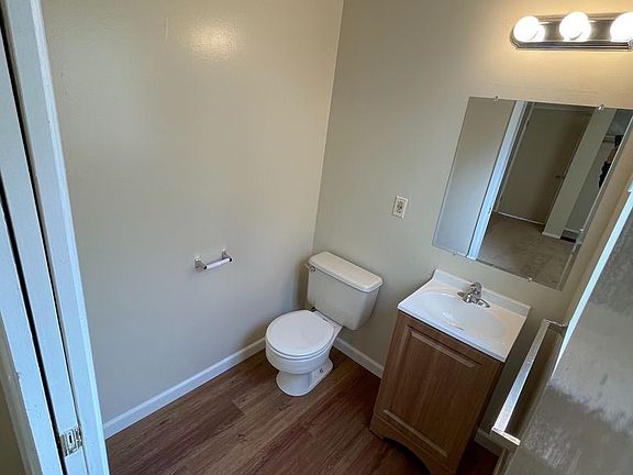 4th image of 444 89th St Unit 7