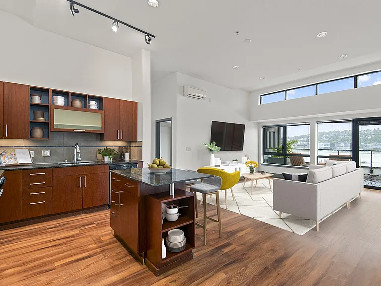 Equinox Apartments — Photo 4